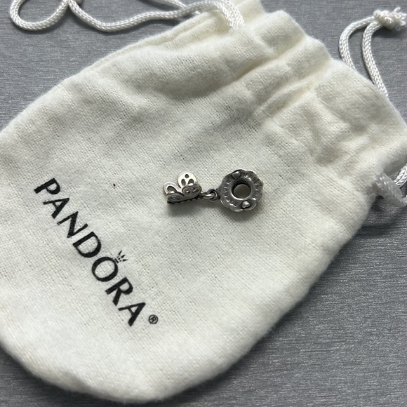 Pandora DANGLE BUTTERFLY CHARM - Picture 2 of 2
